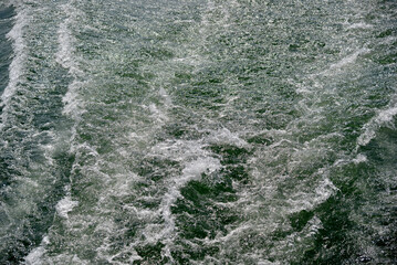 航跡　波しぶき