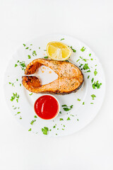 grilled salmon with tomato sauce