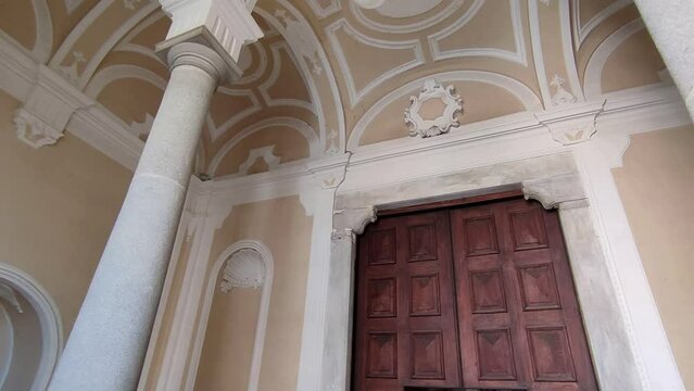 Benevento - Pronao d'ingresso della Chiesa di San Domenico