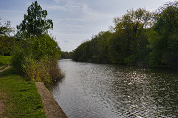 Lost place, Blick auf die Bundeswasserstraße Elster Saale Kanal, am Sperrtor bzw. Sperrwerk Ost...