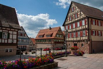 Ansicht aus der Stadt Neubulach im Nordschwarzwald - obrazy, fototapety, plakaty