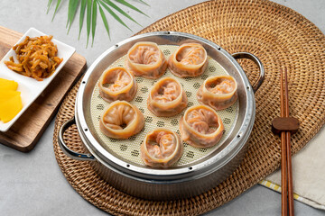 Korean food, shrimp, meat, dumplings, kimchi, xiaolongbao, mapa tofu rice, ribs, octopus, hot pot, side dishes, pickled radish