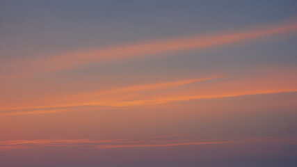 Obraz premium Sky gradient from blue to orange sunset