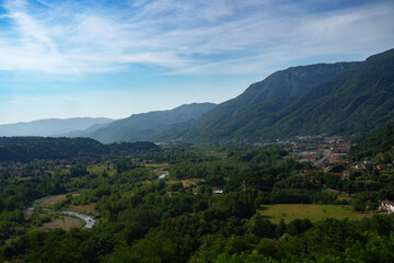 Fototapeta na wymiar Summer landscape along the road from Bagni di Lucca to Castelnuovo Garfagnana, Tuscany