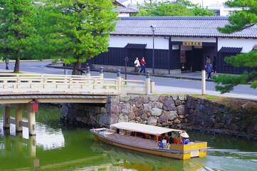 松江城の堀川遊覧船