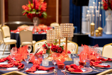 Obraz na płótnie Canvas The elegant wedding table ready for guests.