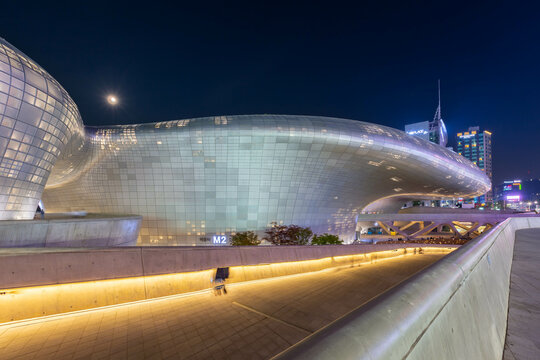 Cityscape of Seoul at night and skyscrapers in Dongdaemun area, Seoul, South Korea.