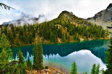 View of the stunning Blue Lake located in the North Cascades (State of Washington, United States)