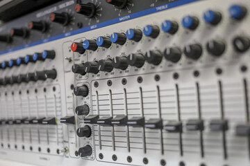 stereo parametric equalizer knobs and faders