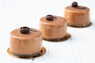 Caramel chocolate cake