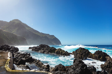 Fototapeta na wymiar Breathtaking Landscapes of Madeira: Explore the Island's Natural Beauty