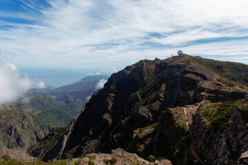 Obraz premium Explore the breathtaking landscapes of Madeira Island, Pico do Arieiro