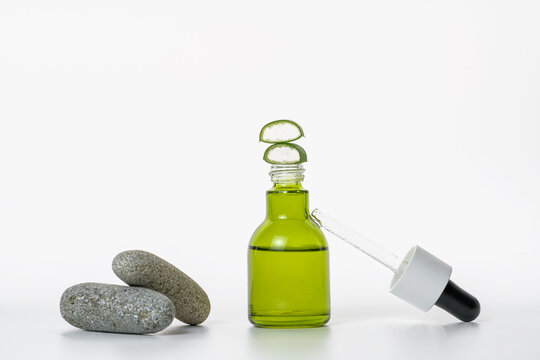 Aloe Extract Serum Bottle with Dropper and Stones