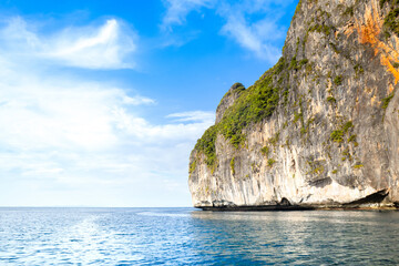 Fototapeta na wymiar Beautiful tropical landscape of the Maya Bay in the Phi Phi Islands in Thailand