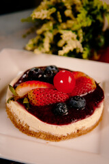 cheesecake with berries