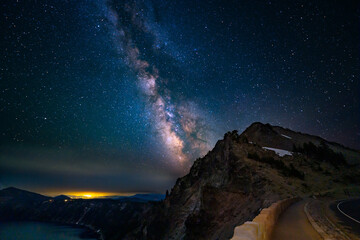 Milky Way Over Crater Lake - obrazy, fototapety, plakaty