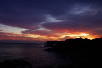 Fototapeta premium 日本海の漁村、夏の夕景