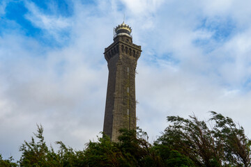 e phare d'Eckmühl à Penmarc'h, pointe de Saint-Pierre : symbole emblématique du Finistère,...