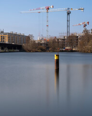 Langzeitbelichtung, Baustelle an der Havel in Berlin-Spandau, Deutschland