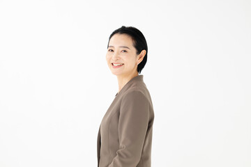 スーツ姿のミドル女性