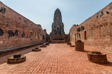Awesome tower of Wat Ratchaburana in Ayutthaya, Thailand - 789200359