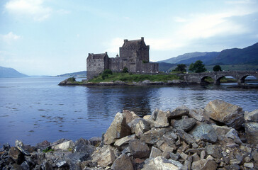 Burgen und Schlösser in den schottischen Highlands
