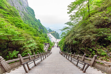 中国・張家界　天門山国家森林公園の天門洞の階段