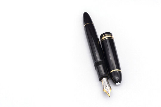 Montblanc Meisterst&uuml;ck 149 fountain pen. White paper texture background.
