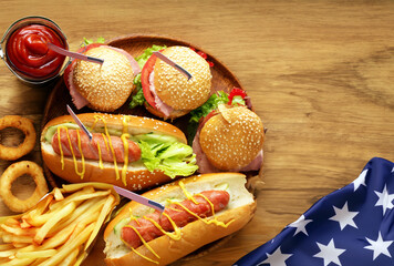 Independence day picnic hot dogs and hamburgers