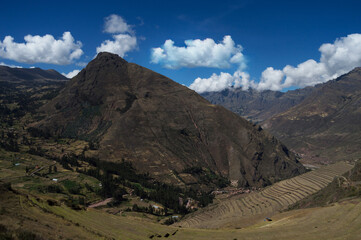Landscape composed of terraces and mountains in the Sacred Valley of the Incas in Pisac - obrazy, fototapety, plakaty