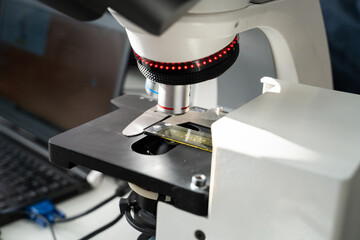 Laboratory microscope