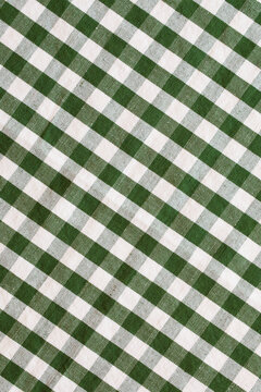 Green and white checkered gingham pattern 