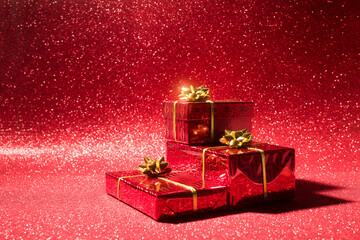Chic xmas with bright modern gifts