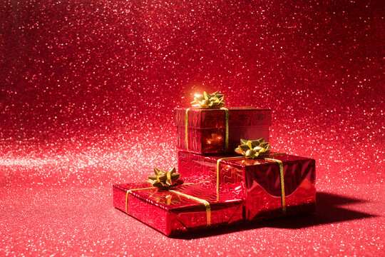 Chic xmas with bright modern gifts