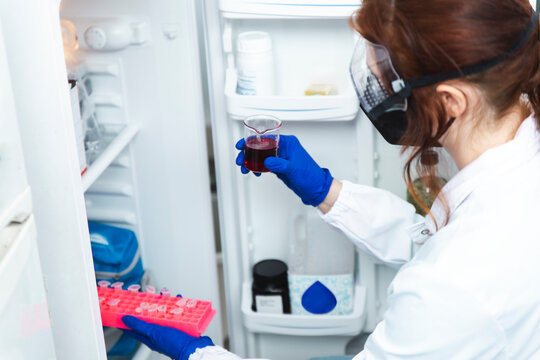 Scientist wearing Personal protective equipment in laboratory