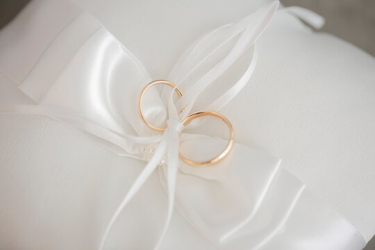 spouses rings on the pillow