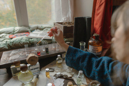 
handmade perfume creation