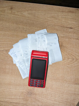 Receipt payment terminal 