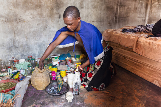 sangoma traditional healers of Africa, ancestor beliefs and herbs, ancient spirituality