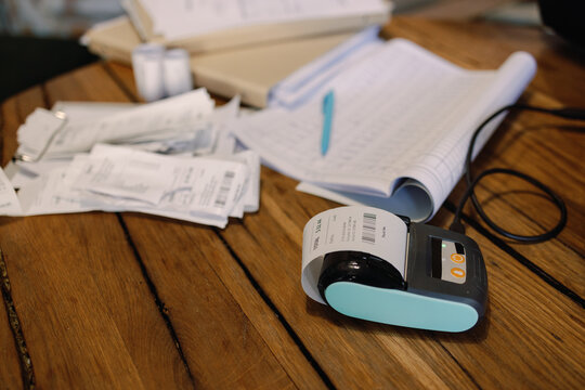 Receipt management and calculation
