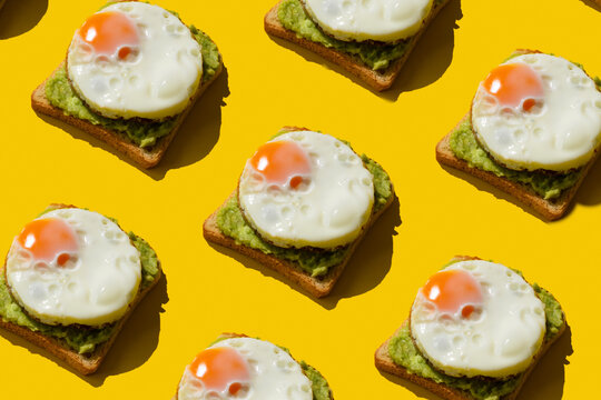 Avocado egg toast pattern.