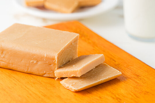 Portioned sweet cheese