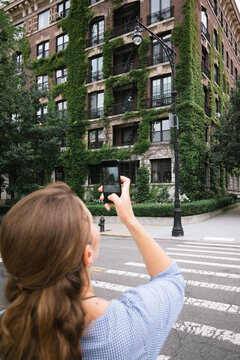 Urban Explorer Photographing Green Architecture in New York City