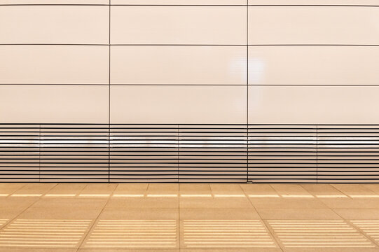 wall and floor of platform