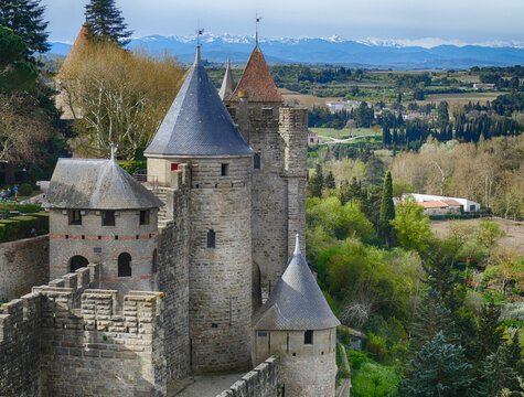 Towers and walls of the medieval citadel of Carcassonne .