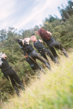 young girls dancing kpop