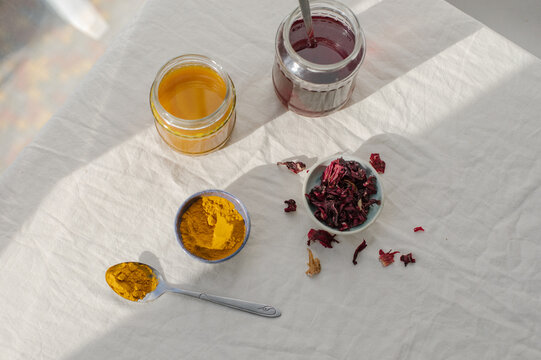 A Natural Way to Dye Easter Eggs