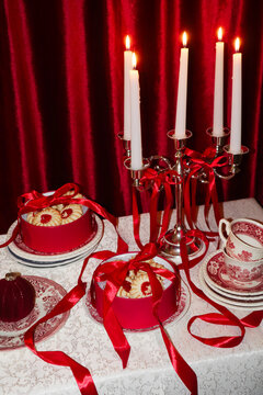 Gift cookies with a red ribbon