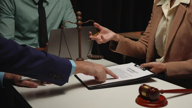 Explained by a lawyer or legal advisor. clarify the information in the contract documents in the financial investment agreement to the businessman for the legality of signing the contract.