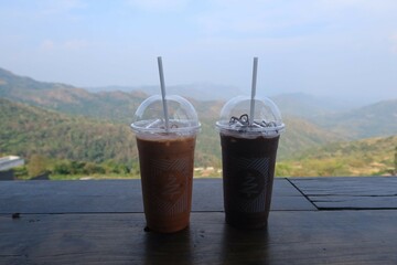 glass of cola with ice